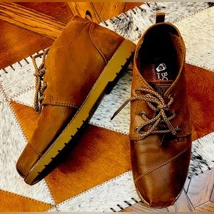 Women’s Size 9 Bob’s Chill Lugs